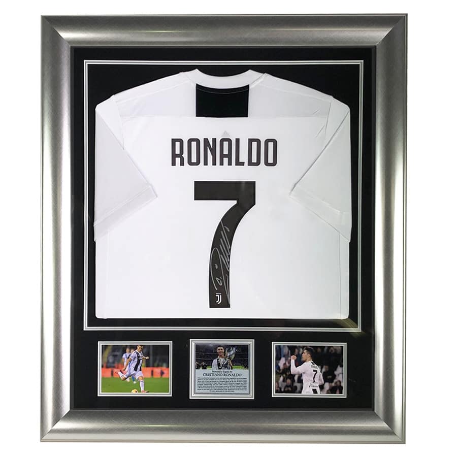 Cristiano Ronaldo Signed Shirt CR7 - Juventus