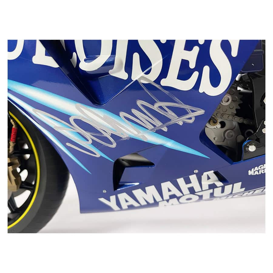 Valentino Rossi Signed Team Gauloises 2004 1/4 Scale Yamaha YZR-M1 - Minichamps