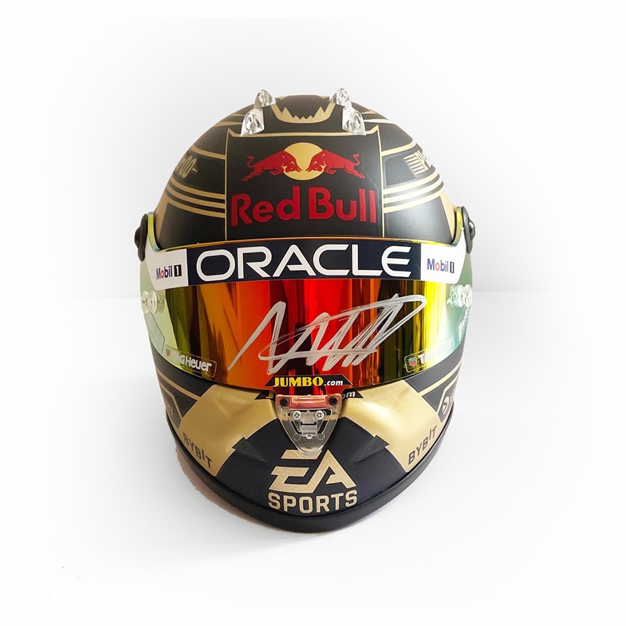 Max Verstappen Signed RBR 1/2 Scale Helmet 2023 World Champion - Gesigneerd