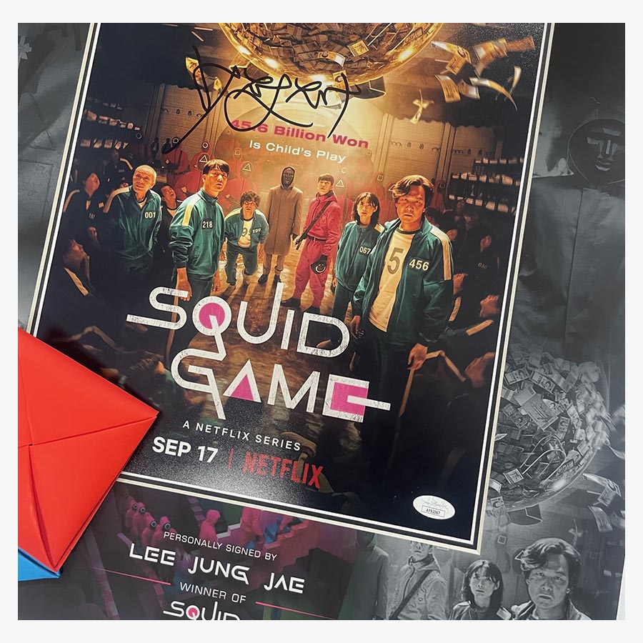 Lee Jung Jae  Signed Squid Game TV Display